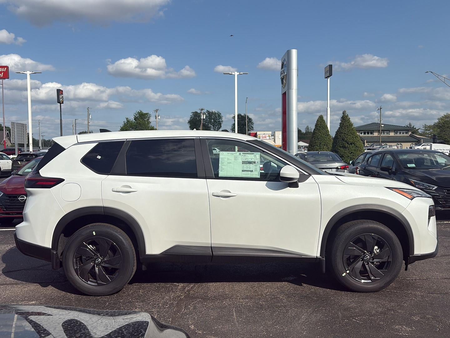 2026 Nissan Rogue SV