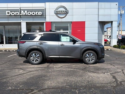 2026 Nissan Pathfinder SL