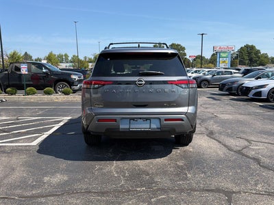 2026 Nissan Pathfinder SL