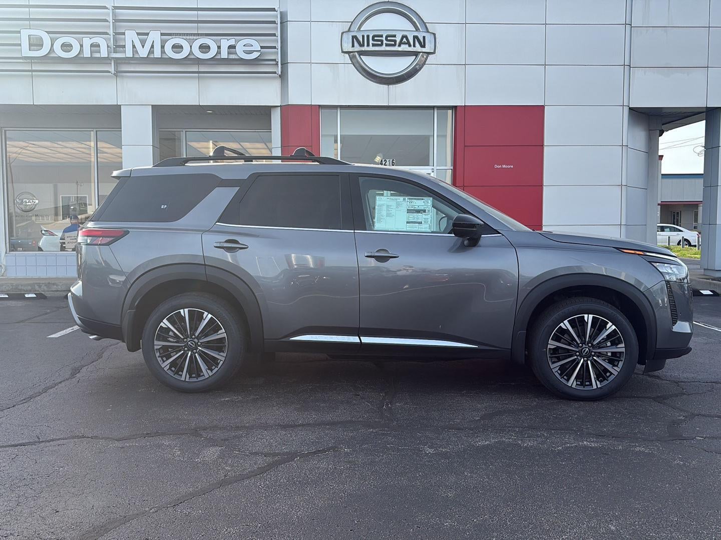 2026 Nissan Pathfinder Platinum