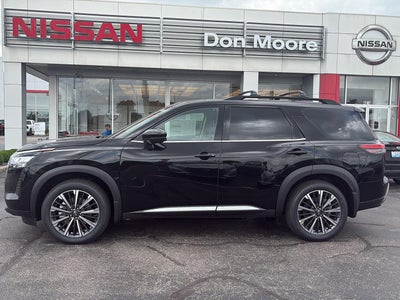 2026 Nissan Pathfinder Platinum