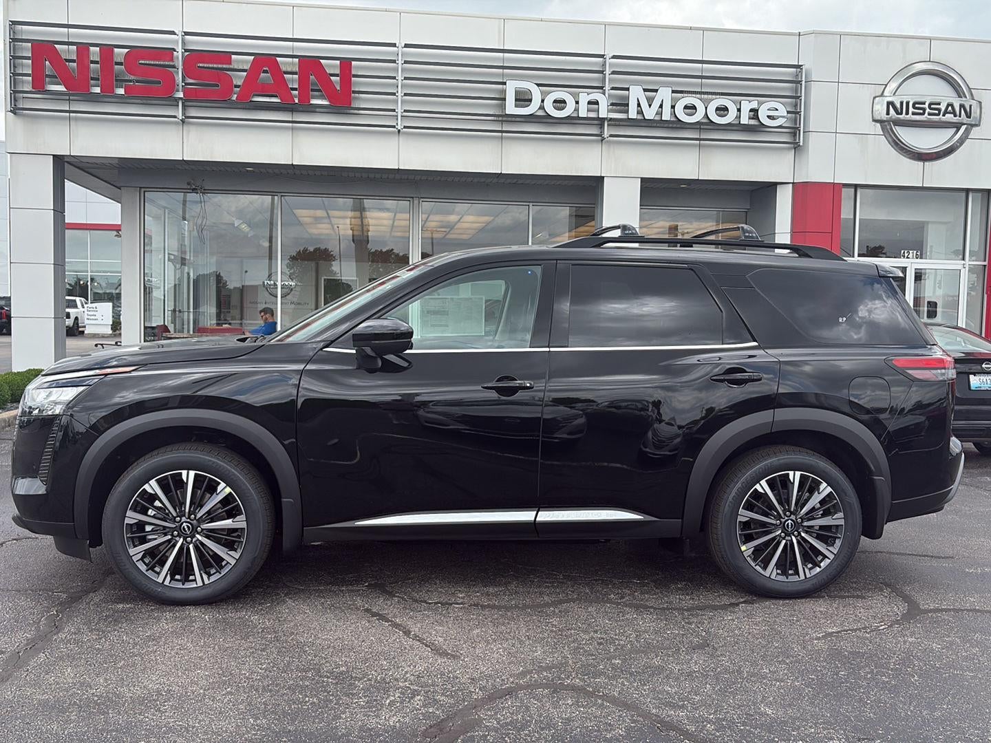 2026 Nissan Pathfinder Platinum