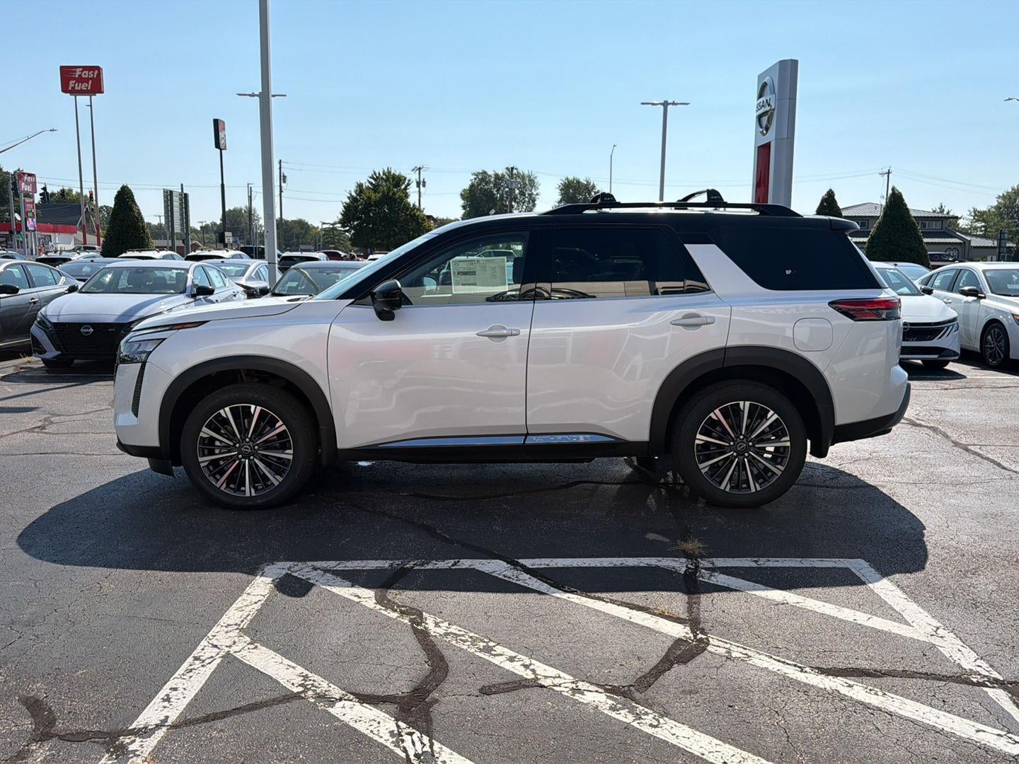 2026 Nissan Pathfinder Platinum