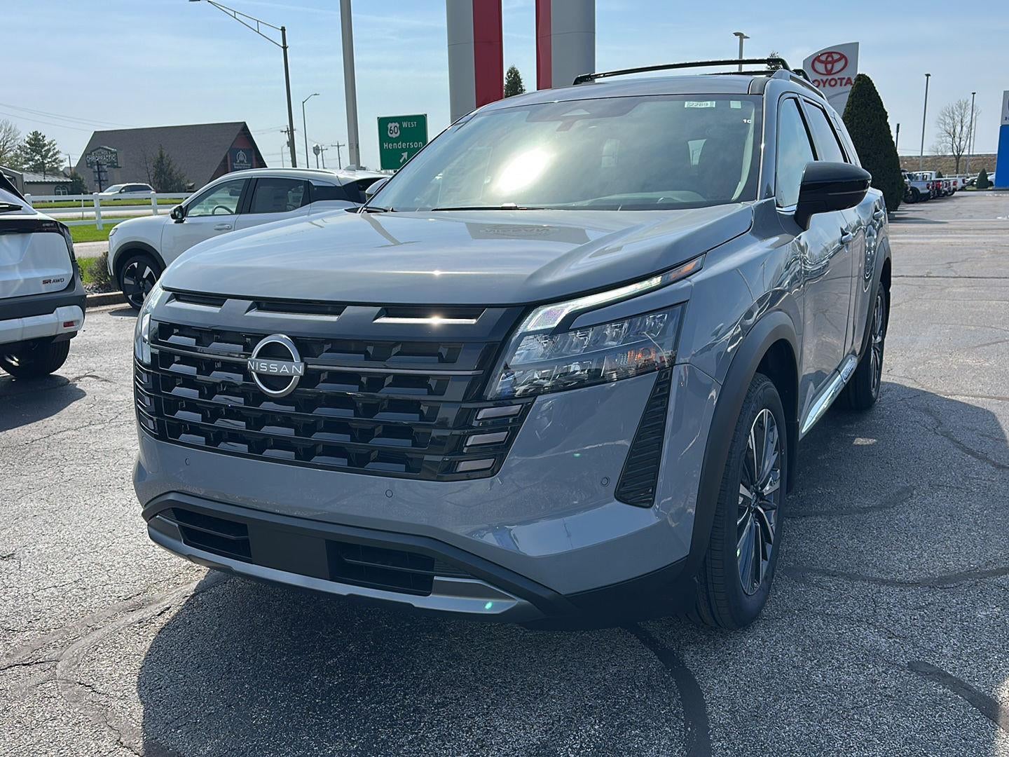 2026 Nissan Pathfinder Platinum