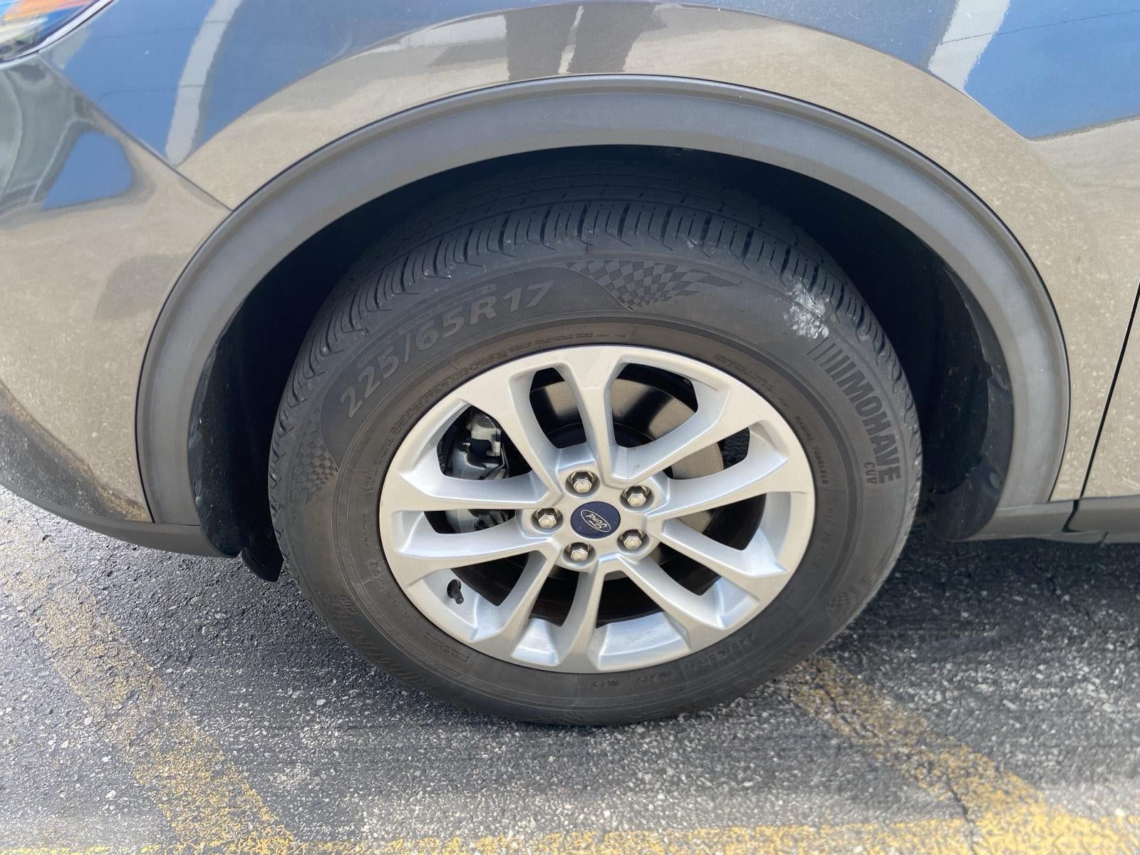 2020 Ford Escape SE
