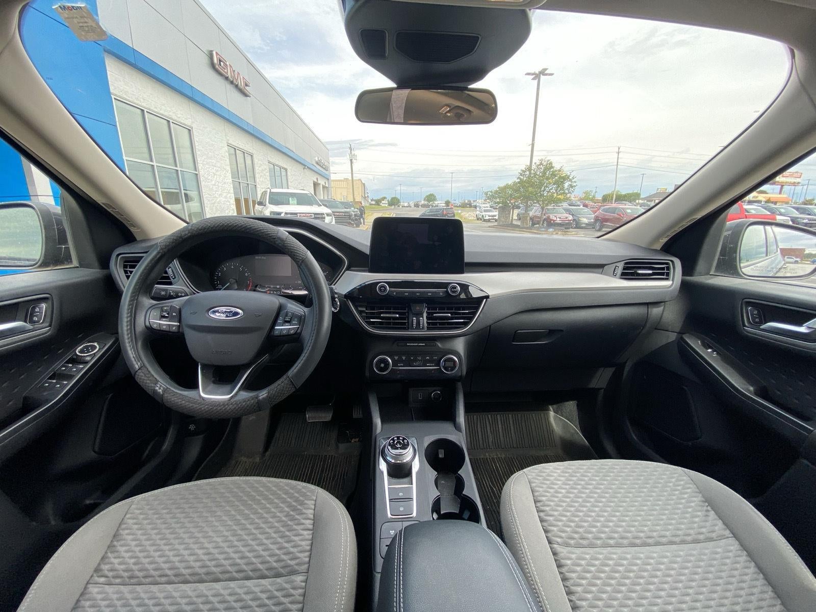 2020 Ford Escape SE