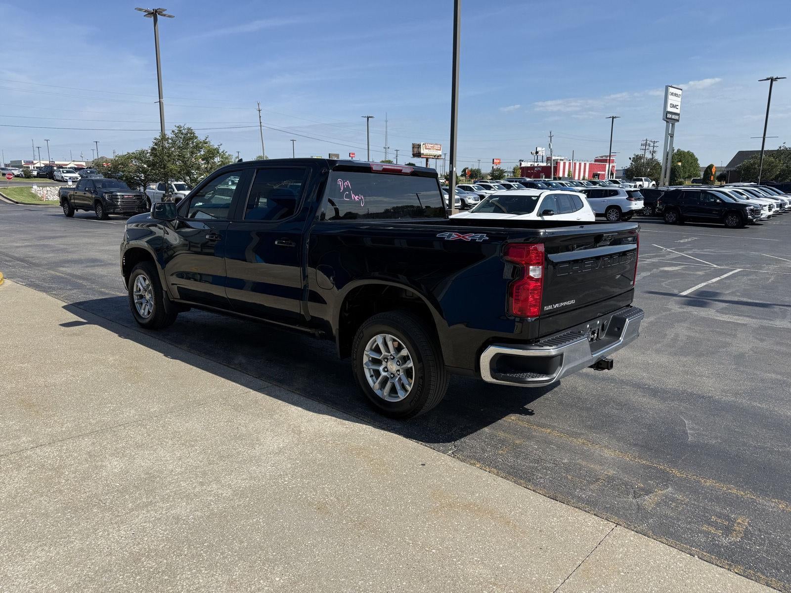 2024 Chevrolet Silverado 1500 LT