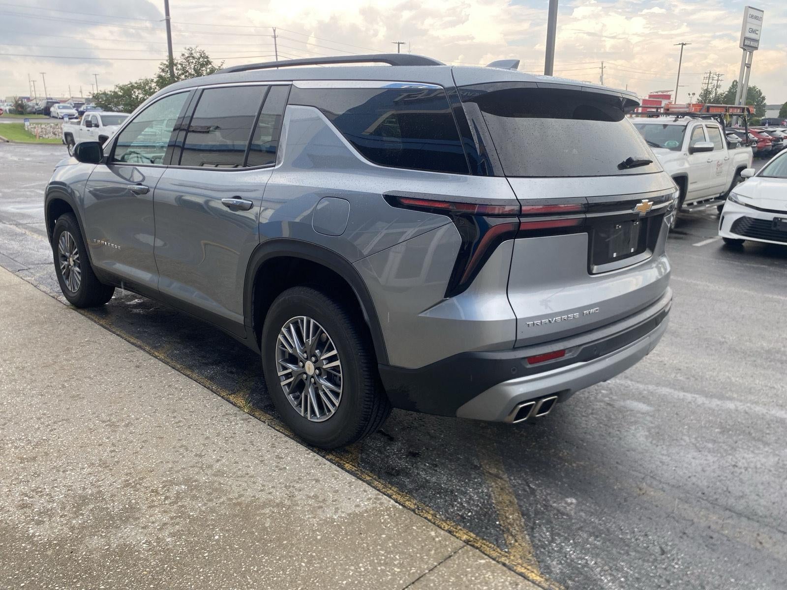2025 Chevrolet Traverse AWD LT