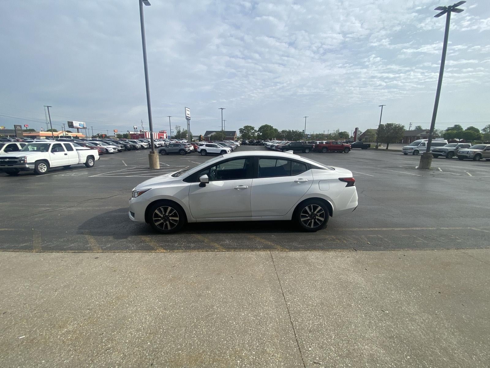 2023 Nissan Versa SV